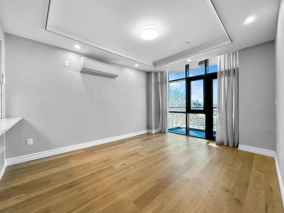3rd image of 163 Macdougal St #4B