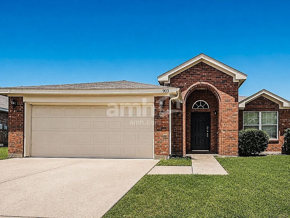 1st image of 903 Plumeria Dr