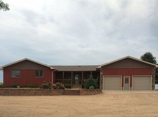 7080 W 26th St, Juniata, NE 68955