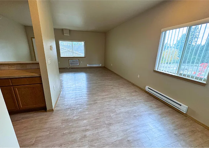 Hastings Apartments — Photo 6