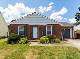1737 Sparrow Rd, Chesapeake, VA 23320