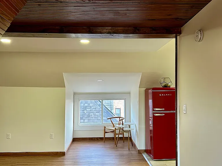 2207 Montclair St — Photo 6