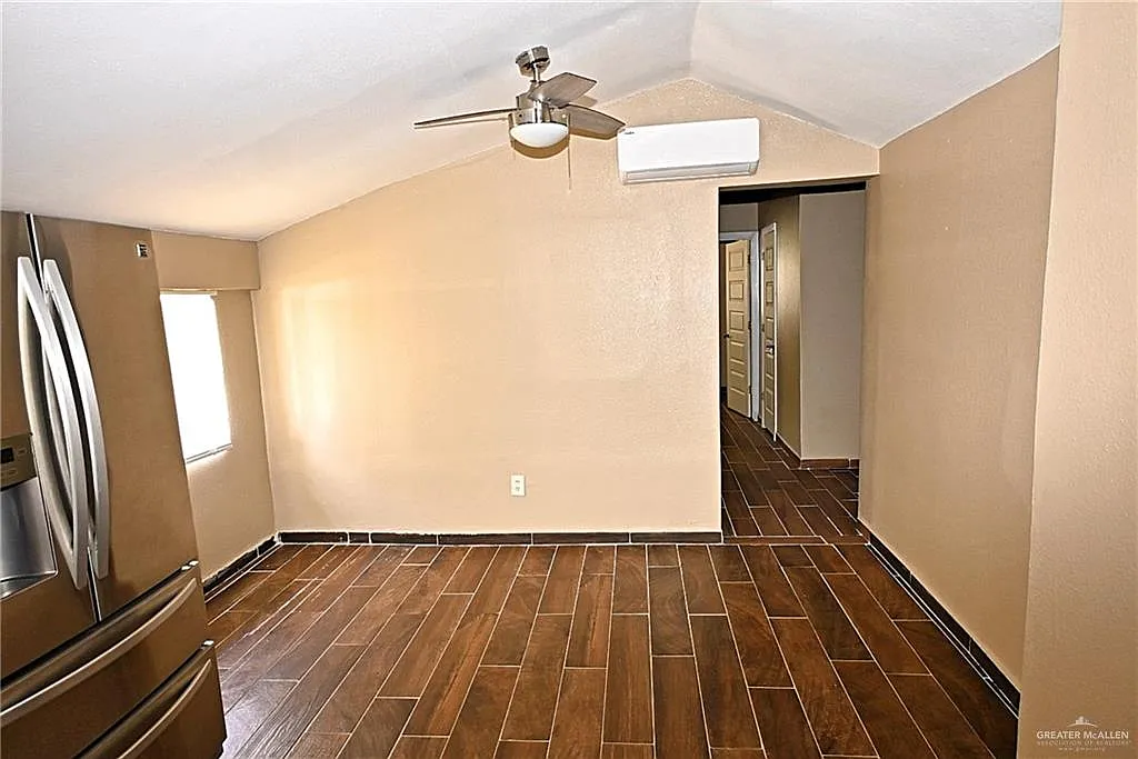 2 bed, 2.0 bath, 640 sqft, $800 — Photo 4