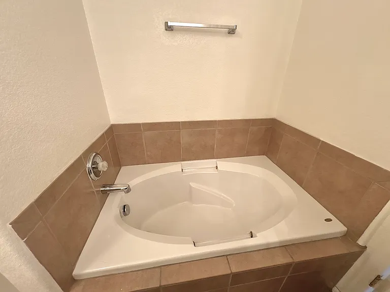 2234 Meadowlark Ln — Photo 8