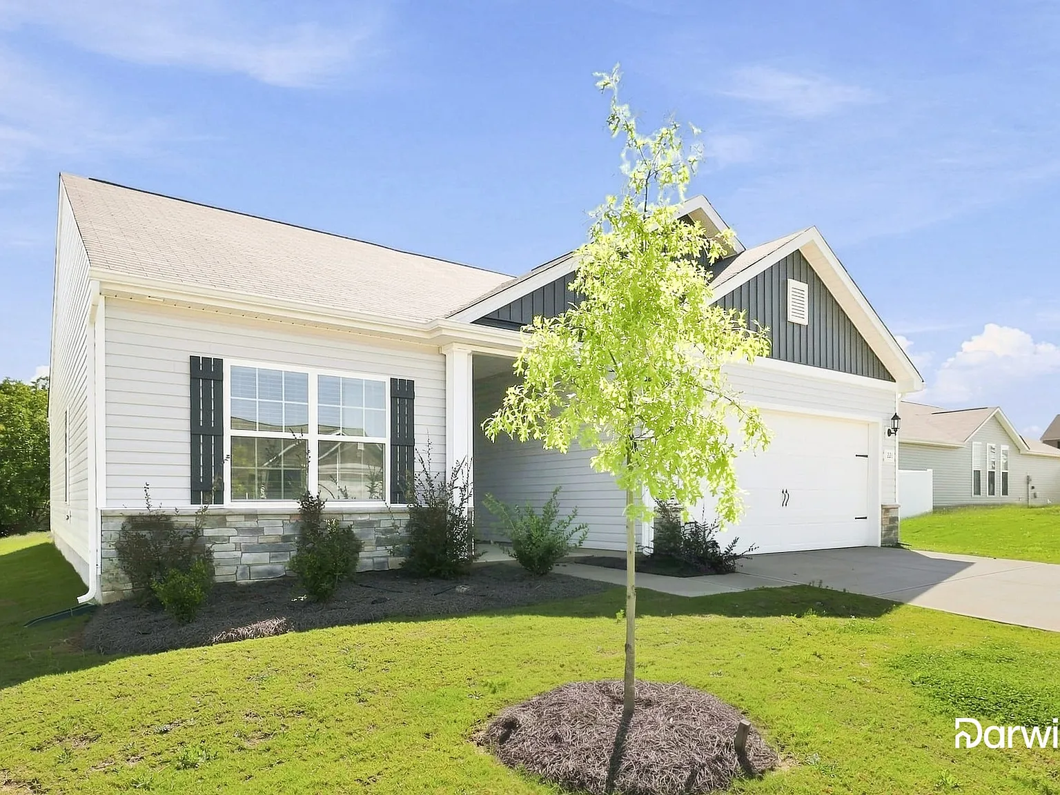 3 bed, 2.0 bath, 1317 sqft, $1,840 — Photo 2
