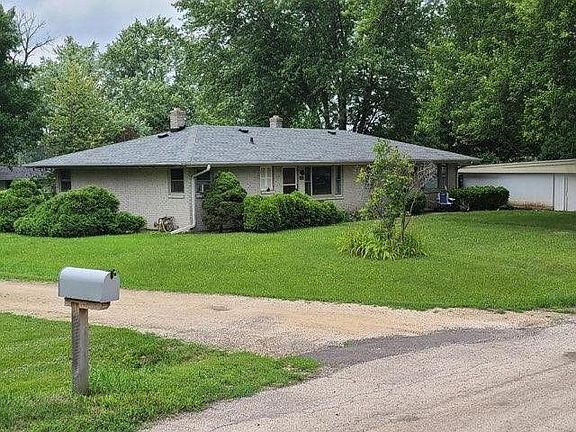 2nd image of 107 Superior Ave