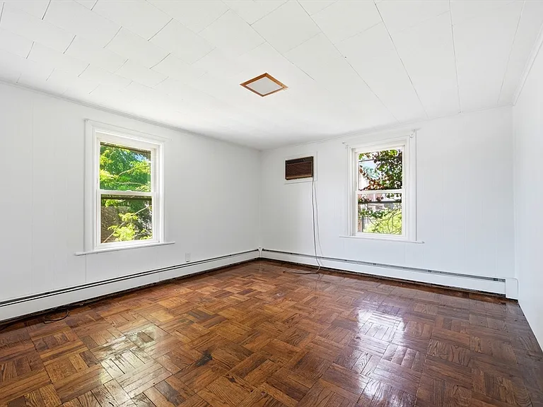 23 Edmund St #2 — Photo 5