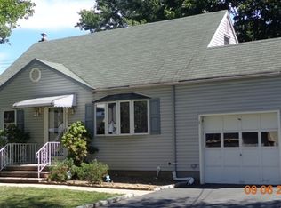 417 Amherst Rd, Linden, NJ 07036