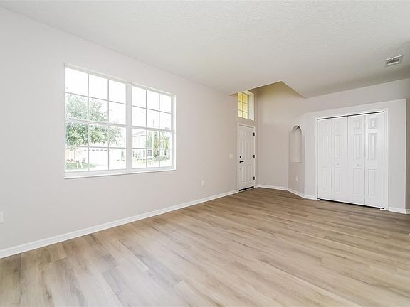 2nd image of 539 BRENTFORD COURT