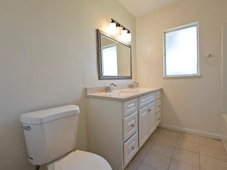2205 Fairfax Rd — Photo 12