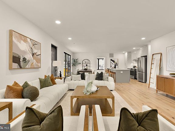 5th image of 641 Quebec Pl NW #1