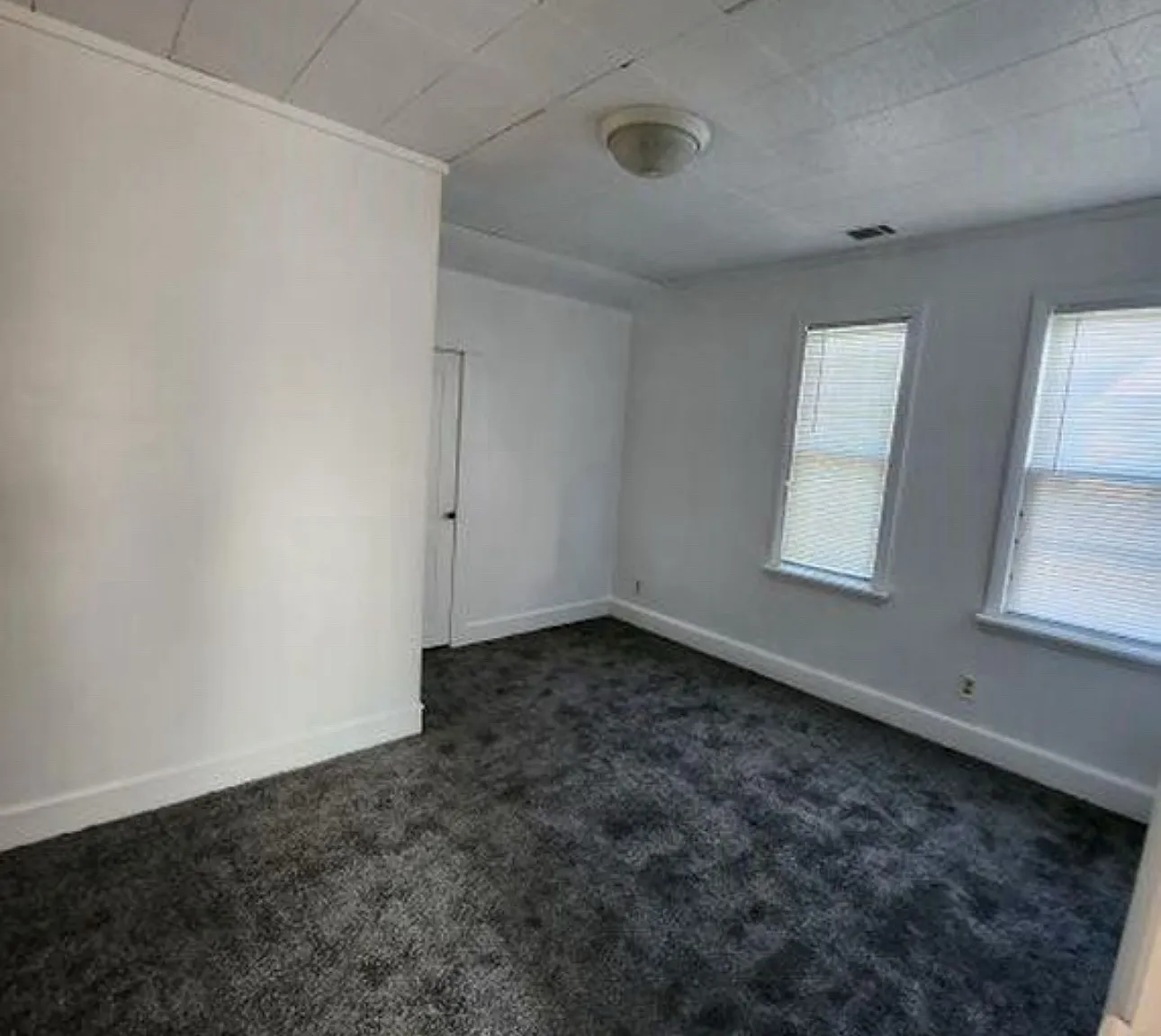 2 bed, 1100 sqft, $1,550 — Photo 3
