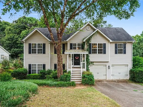 388 Arrowhatchee Dr, Winder, GA 30680