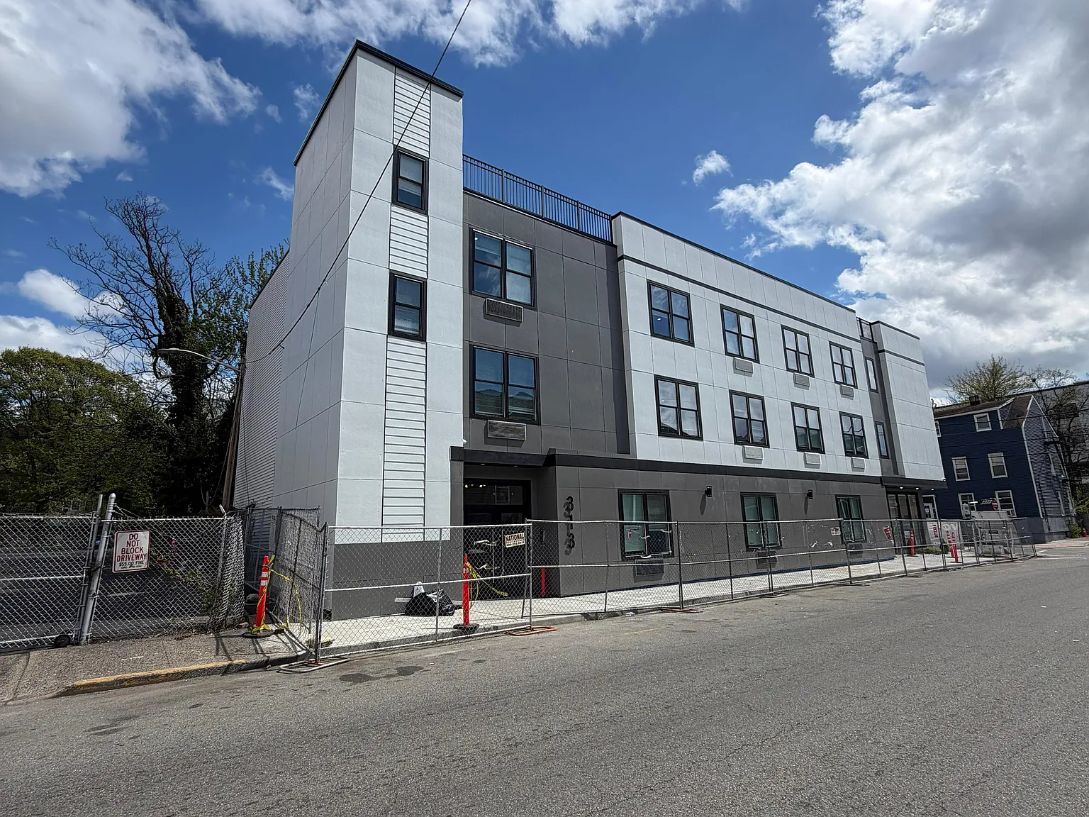 2 bed, $2,209 — Photo 1
