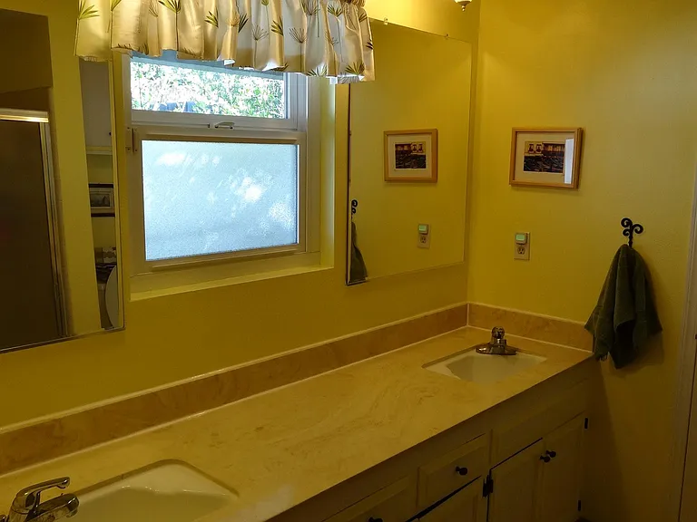 1094 Los Altos Ct — Photo 7