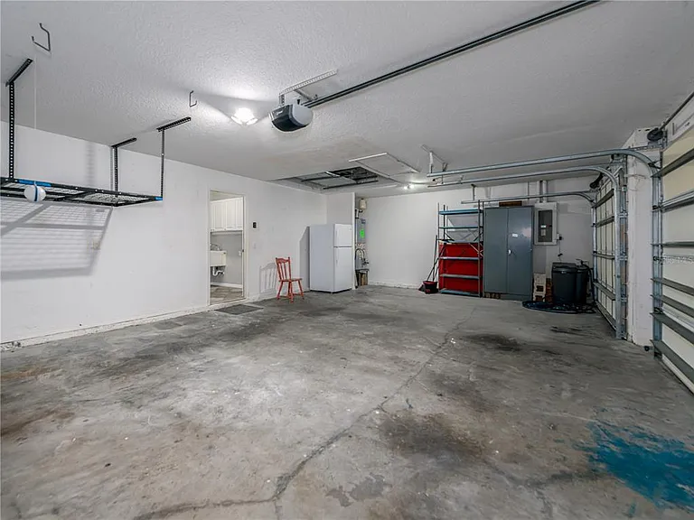 10333 Abbotsford Dr — Photo 32