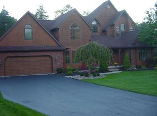 40 Braunview Way, Orchard Park, NY 14127