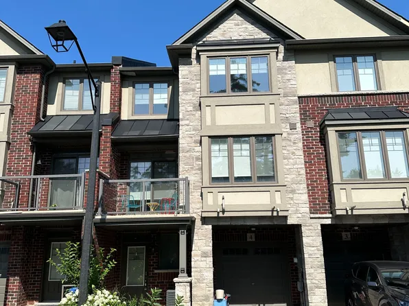 1169 Garner Rd E #4, Hamilton, ON L9G 2J9