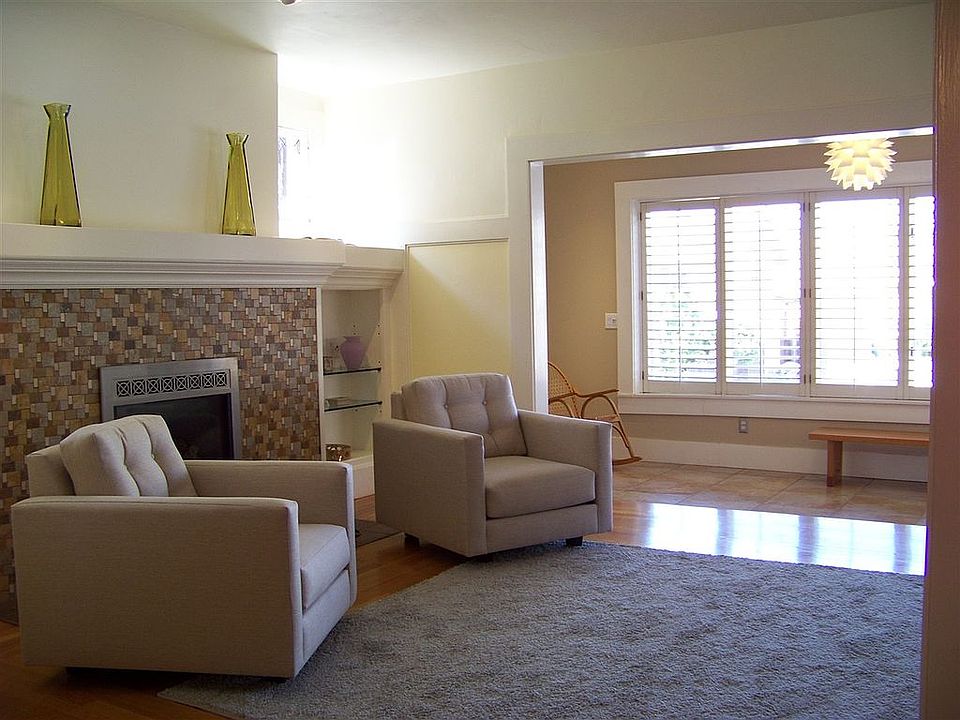 1st image of 325 Brookes Ave