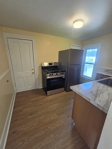 29 Adams St #3 Photo 1