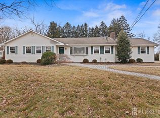 87 S Main St, Cranbury, NJ 08512