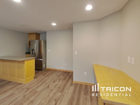 3rd image of 2357 Eagle Valley Dr