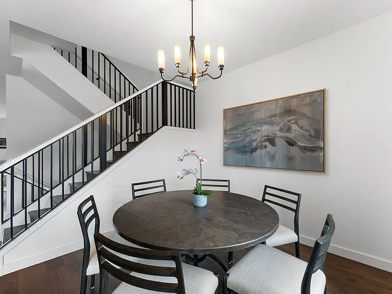 1071 Brookwood Dr — Photo 34