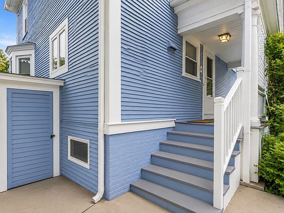 5th image of 248 East St