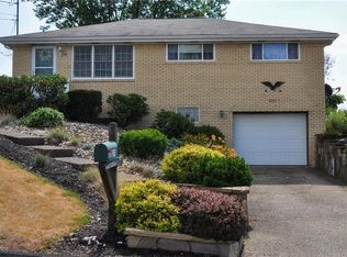 1221 Arline Dr, Irwin, PA 15642