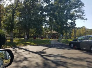 5333 Chatham Hall Dr, Virginia Beach, VA 23464