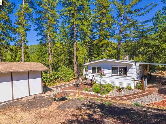 3rd image of 22440 Gunsight Rd