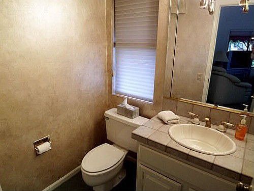 5th image of 1326 E Greenway Cir