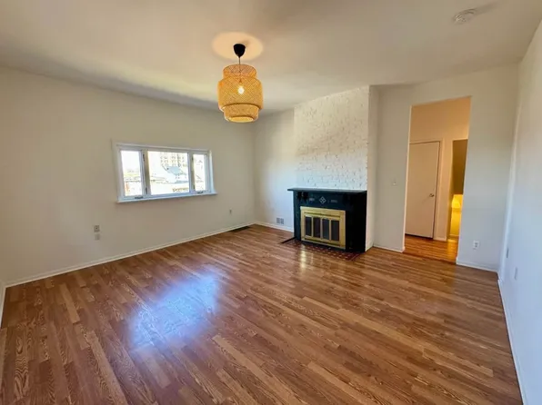 147 Oneida St APT 2, Pittsburgh, PA 15211