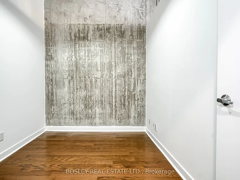 955 Queen St W #311 — Photo 11