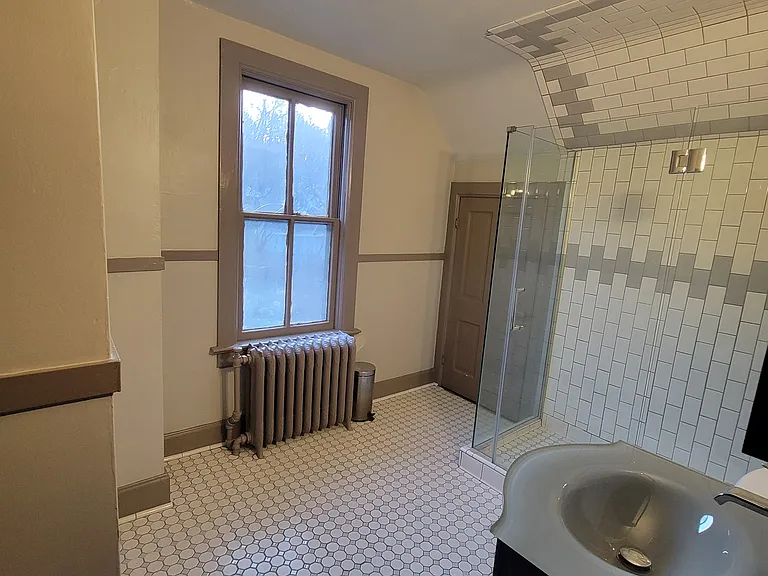 910 East Ave #B — Photo 15