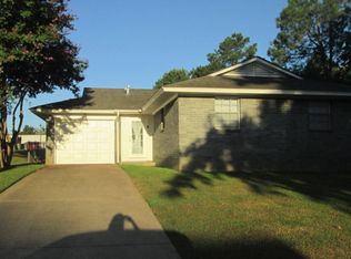 1619 N 10th Ave, Durant, OK 74701