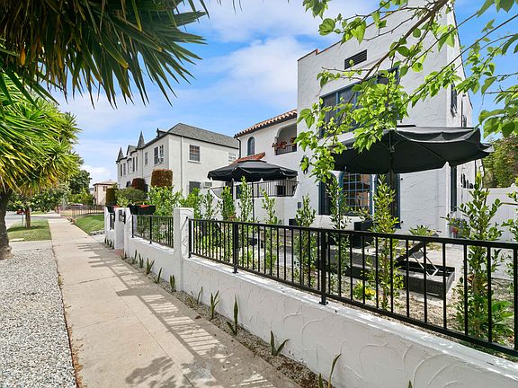 4th image of 460 N Sierra Bonita Ave #460