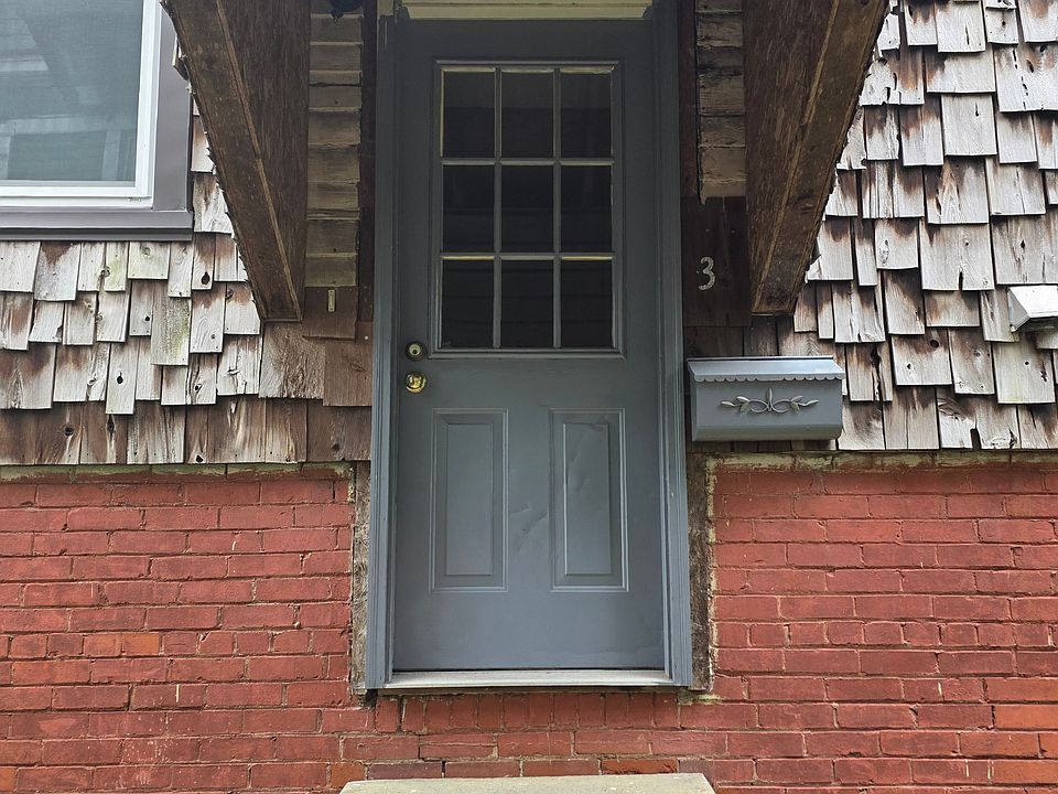 Locking outside front door 207.5 Scammel.
