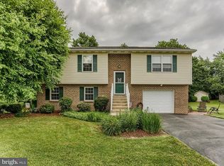 2572 Abby Ln, Dover, PA 17315