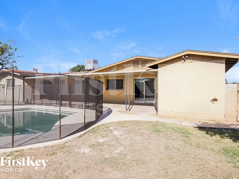 3301 W Mountain View Rd — Photo 18