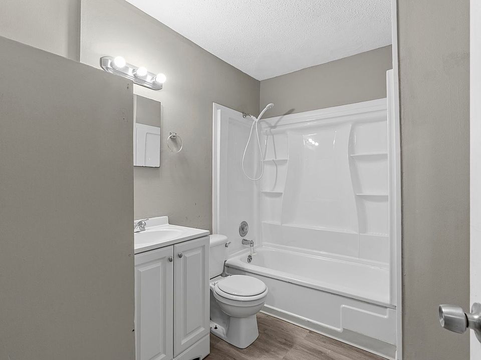 1st image of 1440 Vero Dr