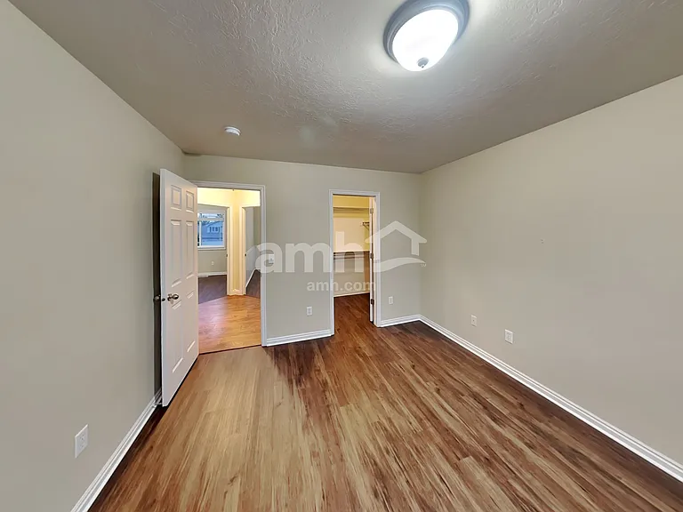 1015 W Westbury Ct — Photo 11