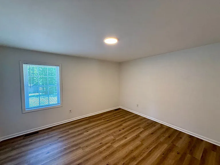 218 Hickory Forest Rd — Photo 8