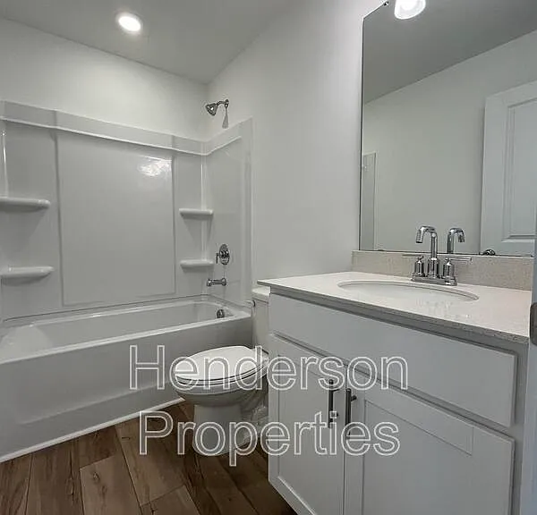 2100 Cobble Ct — Photo 18
