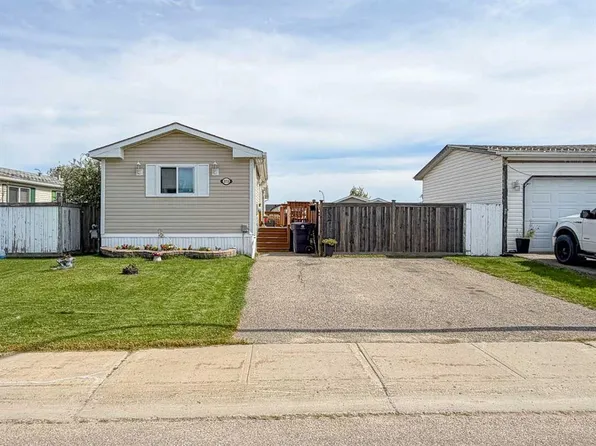 373 NW Harpe Way, Wood Buffalo, AB T9K 2L6