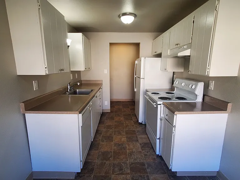322 9th Ave SE — Photo 14