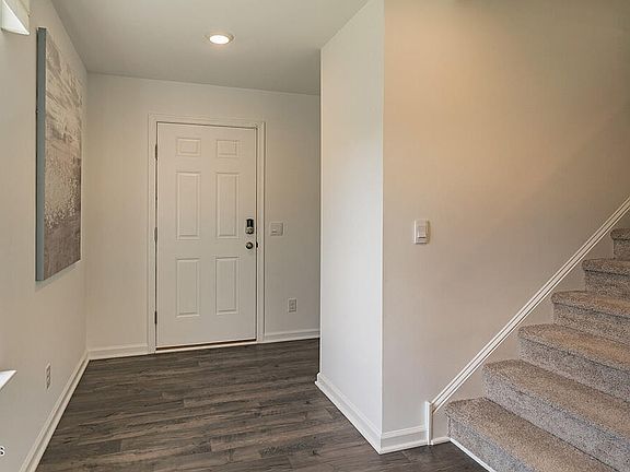 4th image of 46 E 3rd Street