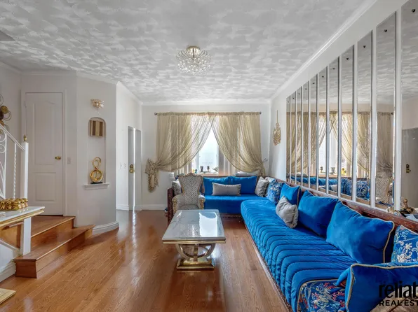 8863 19th Avenue image 2 of 11