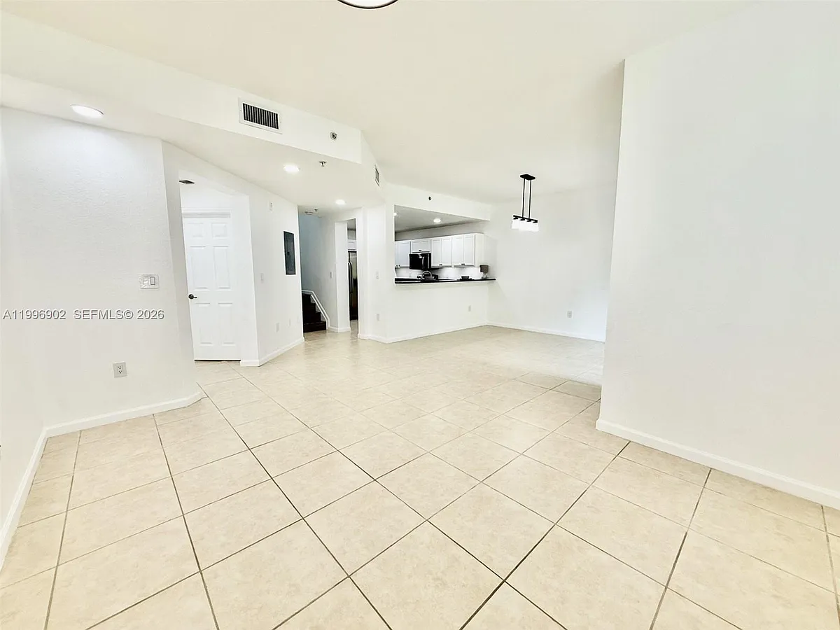 Building Photo - 11503 NW 89th St #218