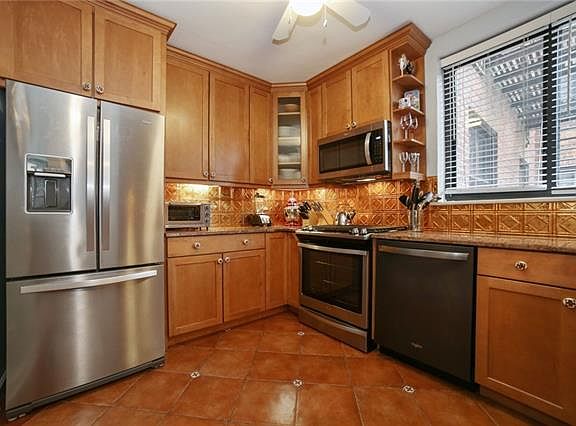 5th image of 629 Kappock St APT 4D